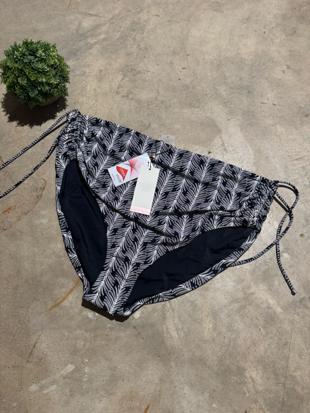 Calia NWT Bikini Swim Suit Bottoms Plus Size 2X Black White Palm Leaf Full Cover